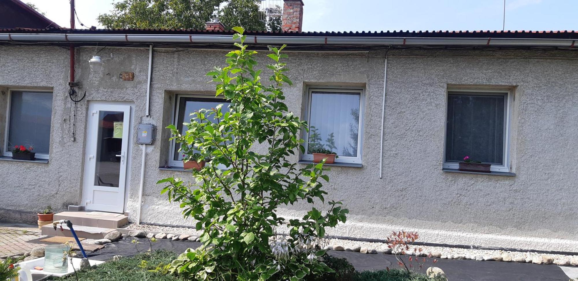 Apartman Yvet Sucany Екстериор снимка