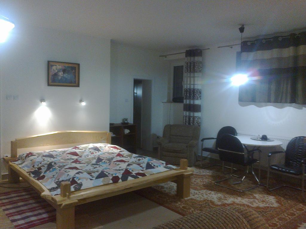 Apartman Yvet Sucany Екстериор снимка