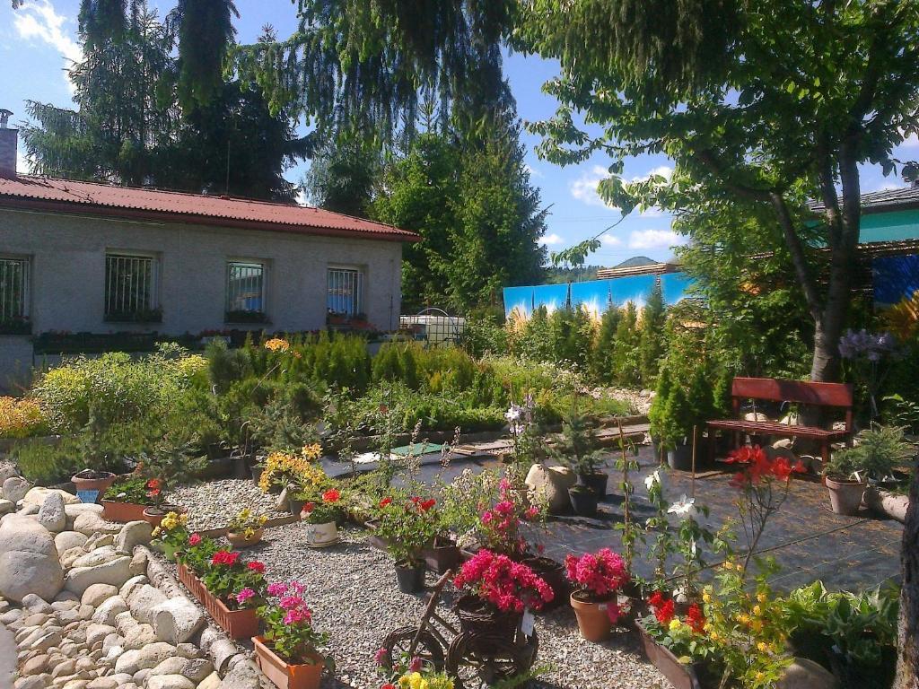 Apartman Yvet Sucany Екстериор снимка