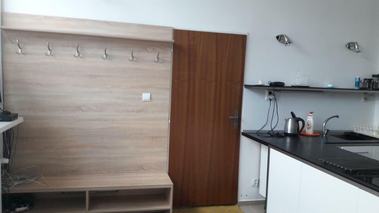 Apartman Yvet Sucany Екстериор снимка